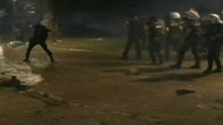 Gezi Parkına ikinci şafak baskını Gezi Parkına ikinci şafak baskını