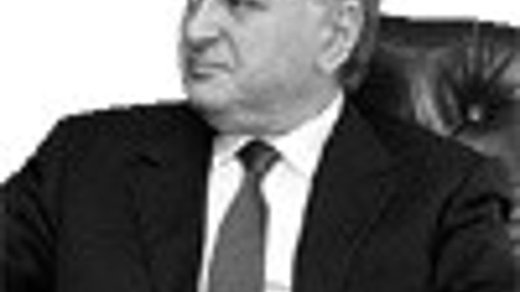 Late arrival signals Armenia discontent