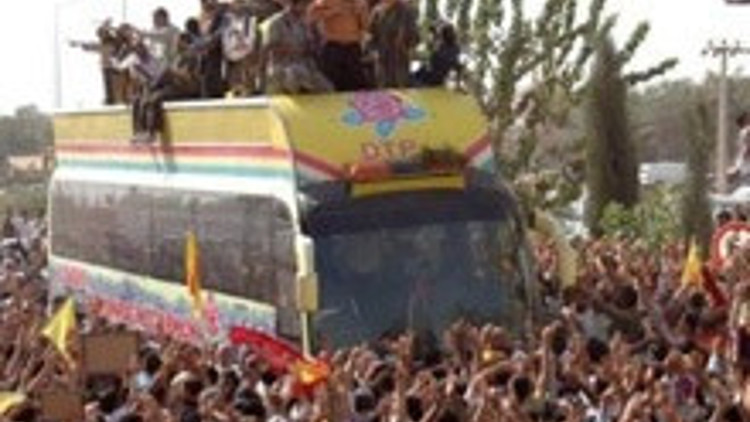 “Atalay, Ahmet Türk’e PKK’lıların bırakılacağı sözünü verdi” “Atalay, Ahmet Türk’e PKK’lıların bırakılacağı sözünü verdi”