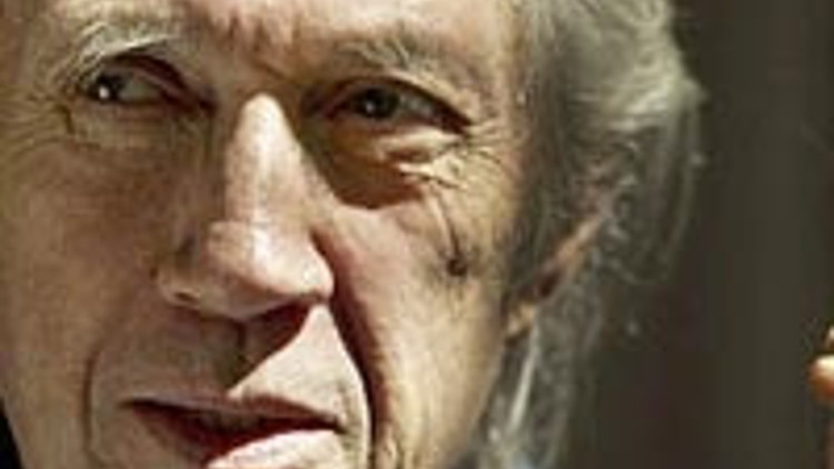 Ünlü aktör Carradine ölü bulundu