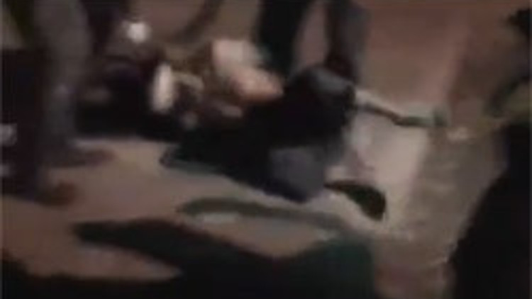 Halepte Esad yanlısının kafasını kestiler