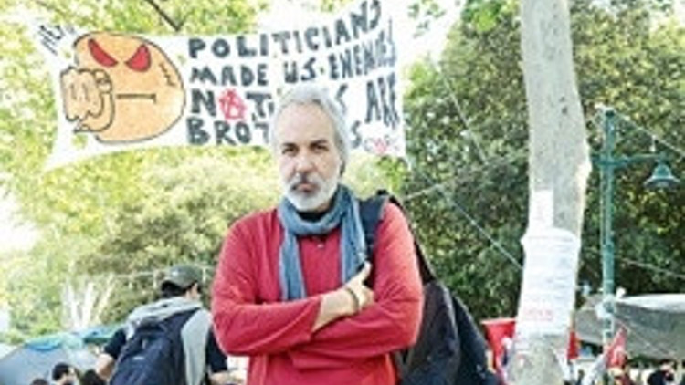 Mizah 30 yıl sonra sokağa geri döndü