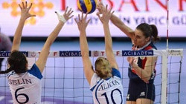 Vakıfbank maç yapmadan lider