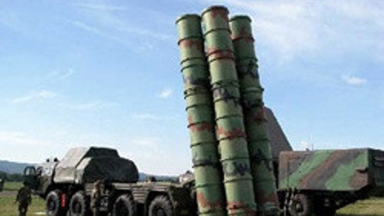 Rusya Suriyeye S-300 satışını durdurdu