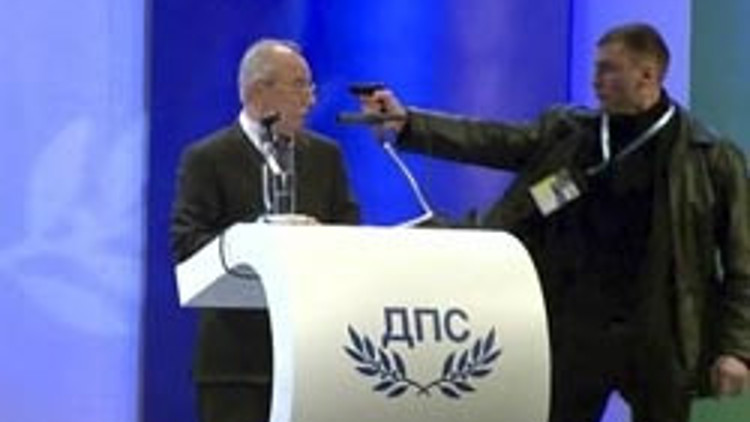 Bulgaristanda Türk lidere suikast girişimi