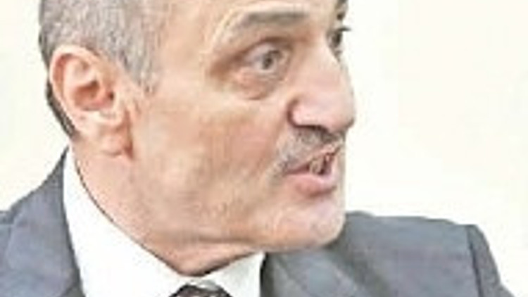 Çakı, çakmak, ayna tarak sattım, Laz müteahhitlik yaptım
