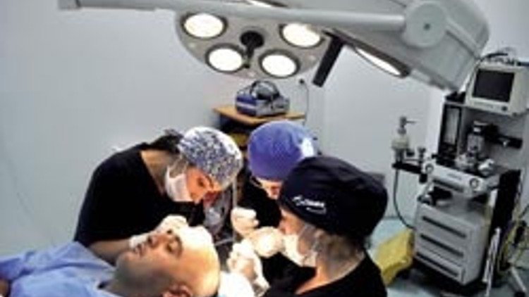 Sissusda ameliyathane koşulunda saç ekimi hizmeti