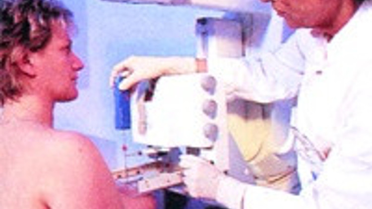 Kanser hastaları önce iş sonra eş kaybediyor