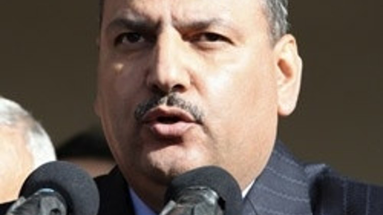 Esad Başbakanı görevden aldı, Maliye Bakanı kaçarken yakalandı Esad Başbakanı görevden aldı, Maliye Bakanı kaçarken yakalandı