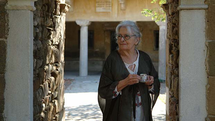 İoanna Kuçuradi: Dünyamızı insanoğlu insanlar ayakta tutuyor