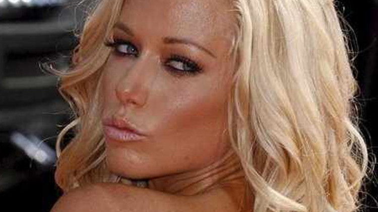 Jinsiy aloqa katta xorozlar katta eshak ustida cum AQSHdagi jinsiy svingerlar