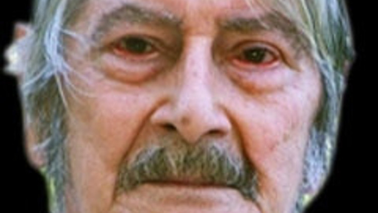 Turhan Selçuk hayatını kaybetti Turhan Selçuk hayatını kaybetti