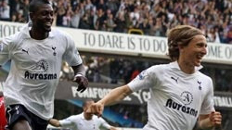 Kırmızılar paramparça oldu