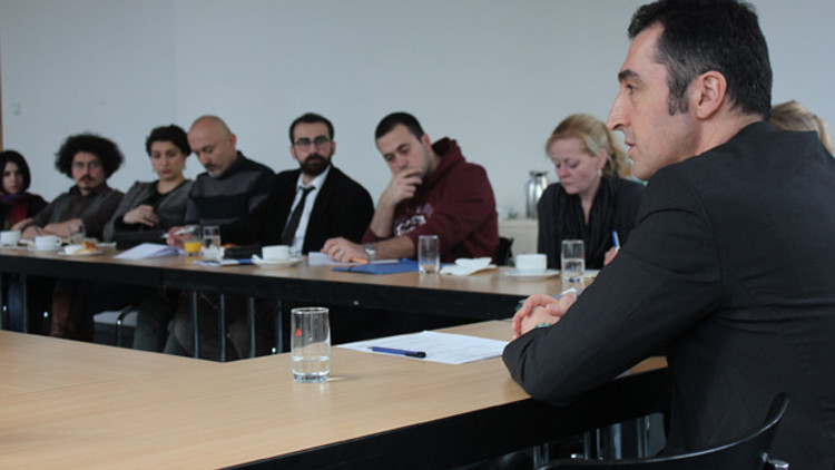 Cem Özdemir: Ben de az dayak yemedim Cem Özdemir: Ben de az dayak yemedim