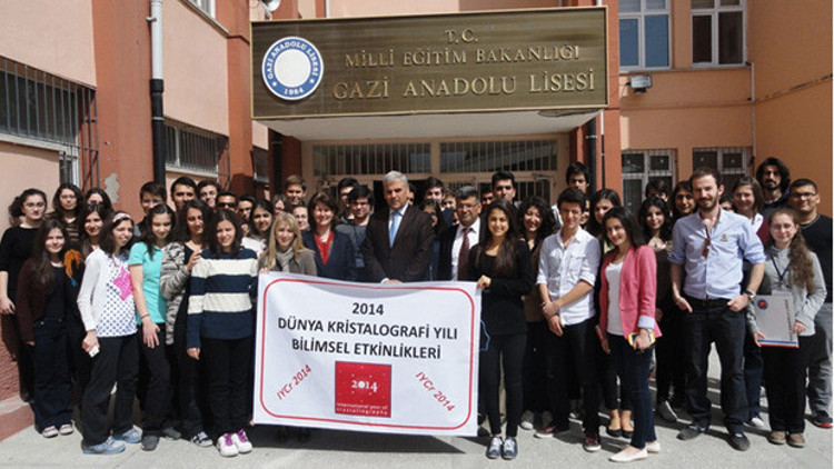 Kristalografi bilimi etkinlikle tanıtıldı Kristalografi bilimi etkinlikle tanıtıldı