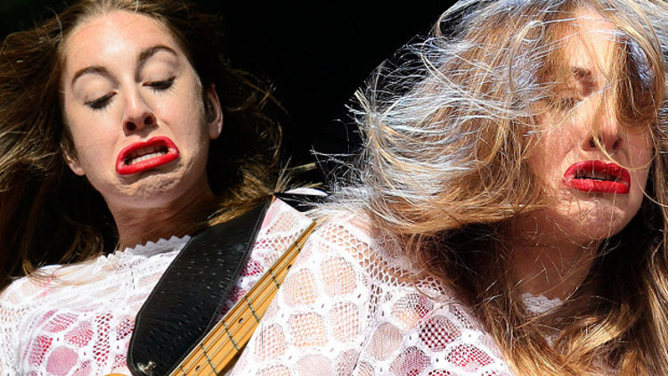Glastonbury Müzik Festivaline Haim damgasını vurdu Glastonbury Müzik Festivaline Haim damgasını vurdu