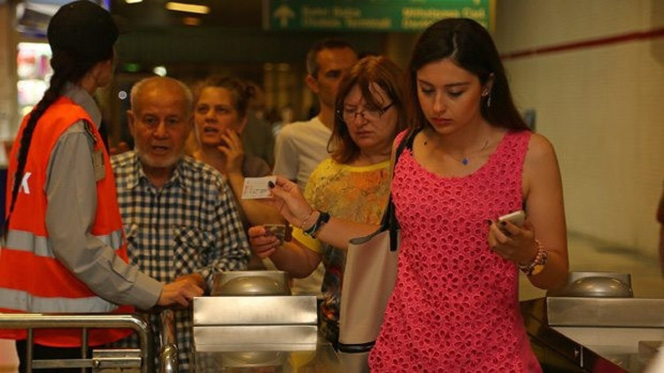 İzmirde Kentkart bu kez de mahkemelik oldu