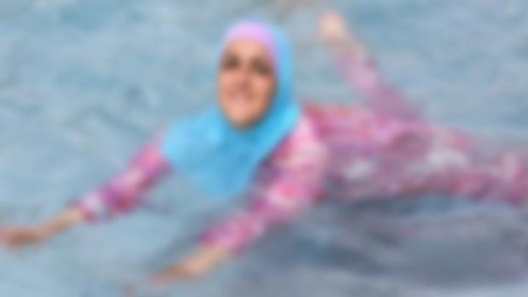 İsviçre’de haşema ile eğitim veren yüzme okulu açıldı