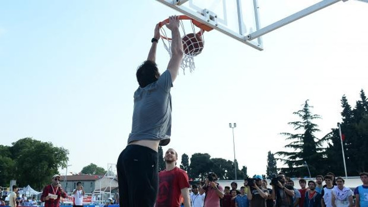 Küçükçekmece basketbola doydu