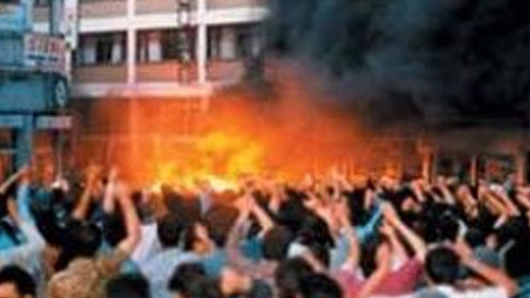 22nci yılında Madımak anması