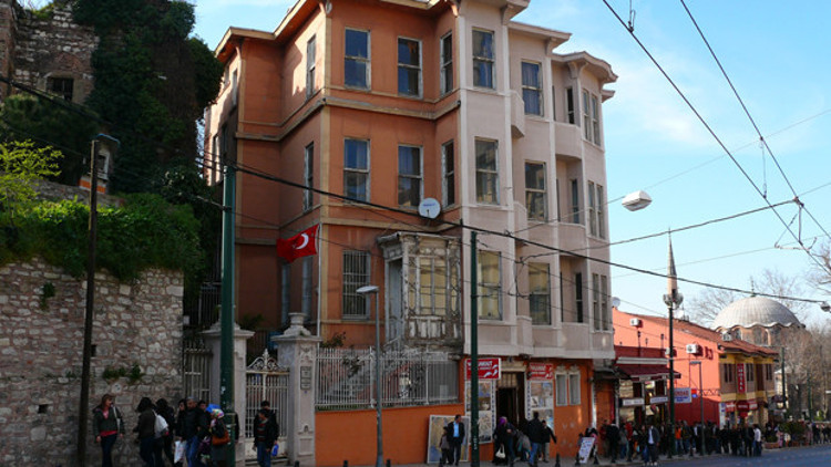 Asırlık konak yeni sahibini bekliyor