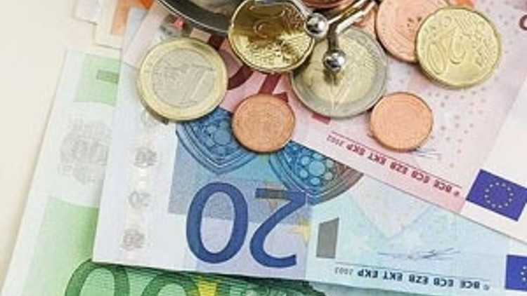 Euro bugün ne kadar Euro kaç para oldu Ne kadardan satılıyor 29 Aralık 2015 Salı