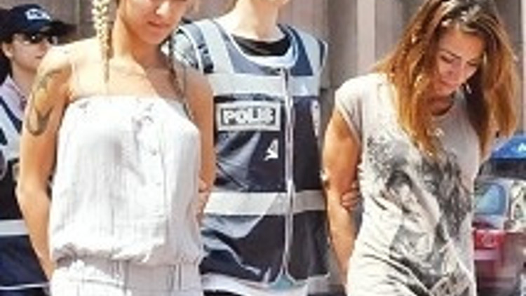 Tüm bilgileriniz şu anda satılıyor olabilir