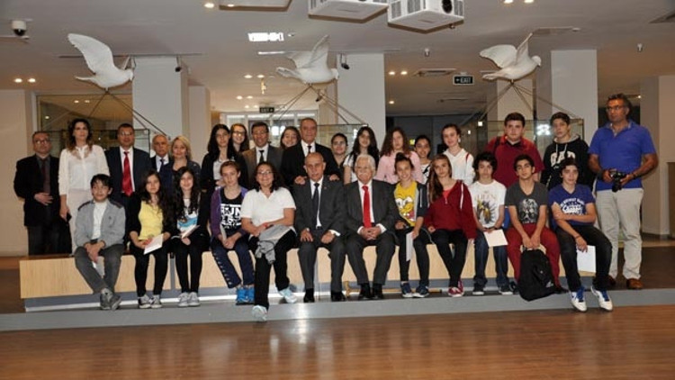 Eğitime katılıp sertifika aldılar Eğitime katılıp sertifika aldılar