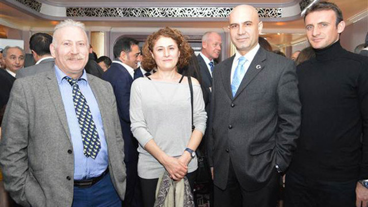 Turhan Çömez kebap ödülü töreninde Turhan Çömez kebap ödülü töreninde