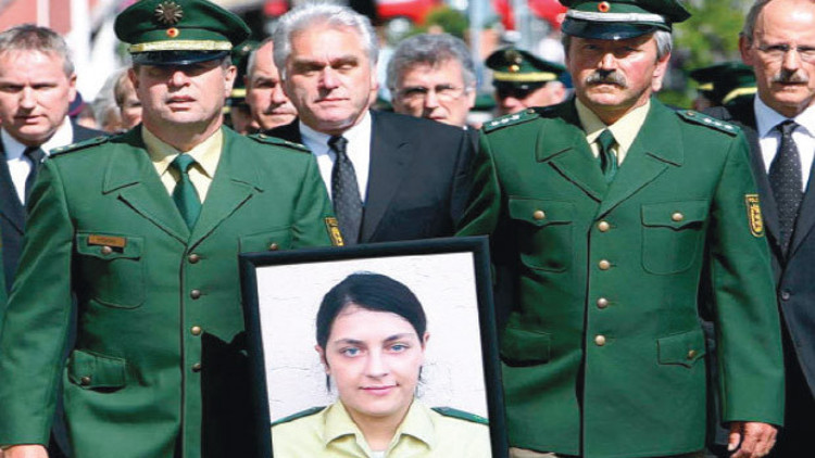 Katili söylemeye giderken öldürüldü mü