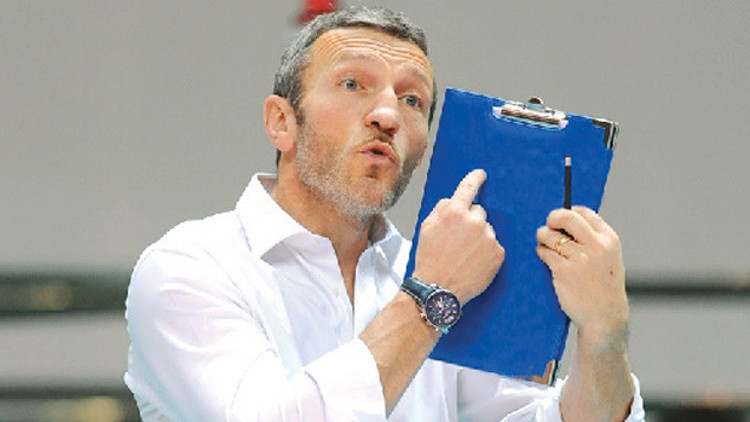 Parayı bulan milli formadan kaçıyor Parayı bulan milli formadan kaçıyor