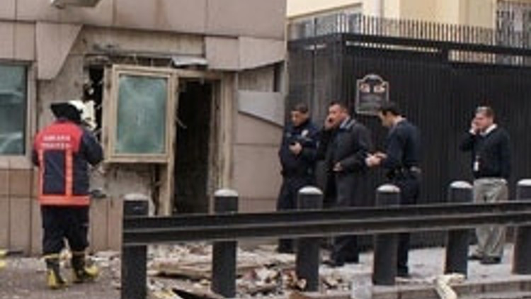 CHPli Gök: Canlı bomba kendini patlatmış CHPli Gök: Canlı bomba kendini patlatmış