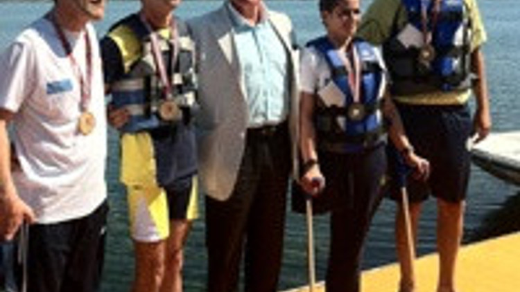 Engelsiz kürekçiler Sapancada