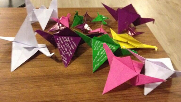 Kadınlardan umut, kâğıttan bin turna