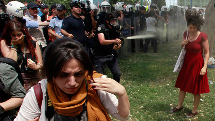 Vakıfbanktan sonra TÜKÇEV de çekildi Vakıfbanktan sonra TÜKÇEV de çekildi