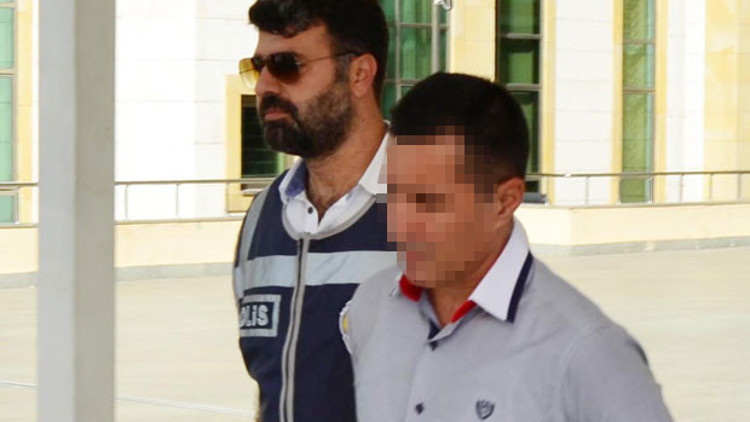 Zabıt katibi, hakimin kararını değiştirmekten tutuklandı