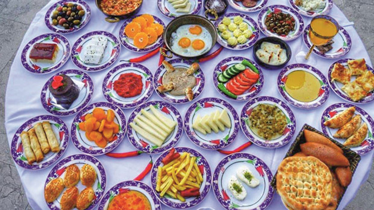 Serpme kahvaltı mı, açık büfe mi