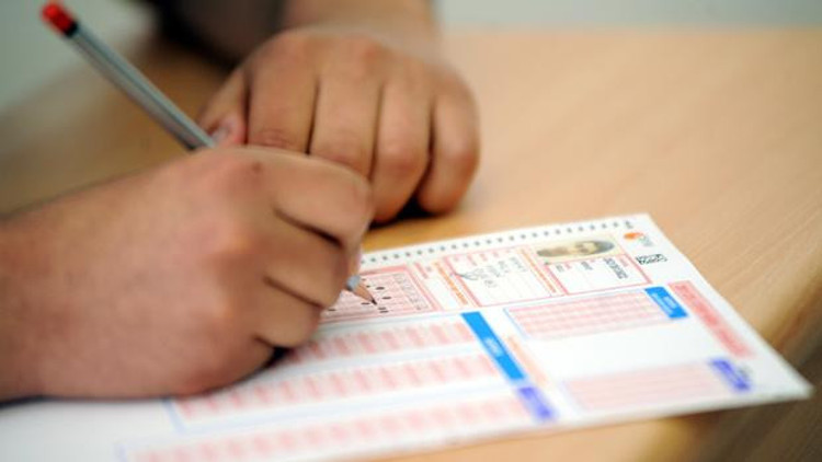 AÖF sınav yerleri açıklandı mı AÖF sınav giriş belgesi ve takvimi