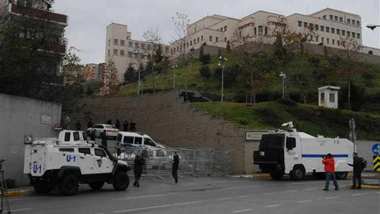 ABD konsolosluğunda güvenlik çemberi