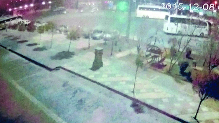 Aynı otobüste 1 canlı bomba 16 polis