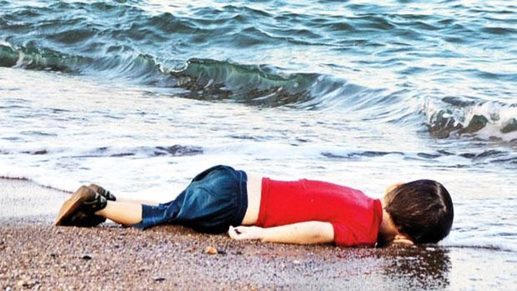 Aylan’ın fotoğrafı ders olarak anlatılacak Aylan’ın fotoğrafı ders olarak anlatılacak