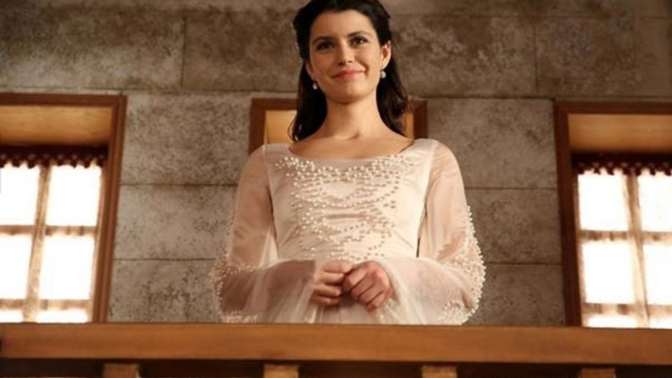Beren Saat Muhteşem Yüzyıl Kösem’e Yaramadı Beren Saat Muhteşem Yüzyıl Kösem’e Yaramadı