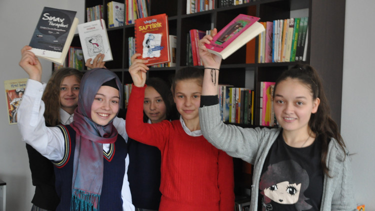 Mavi Pusula Eğitim ve Yardımlaşma Derneği (MAPUDER) 4. Kütüphaneyi Boluda açtı
