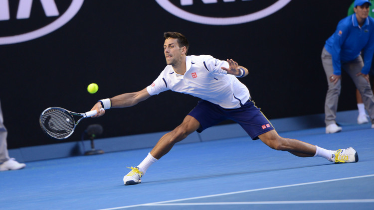 Djokovic, Simonu 5 sette geçti