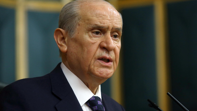 Bahçeli: Sayın Davutoğluna Kibar Feyzo’daki Maho Ağa’yı dikkatle incelemesini tavsiye ediyorum