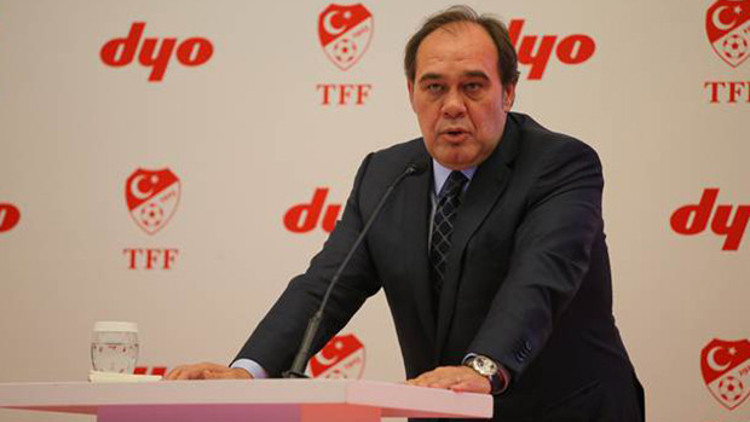 Türkiye, İsveç maçına Teröre lanet pankartıyla çıkacak