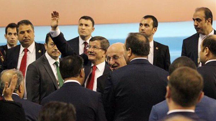 Davutoğlu: Elimizde İstiklal Madalyasıyla Şanlıurfadayız