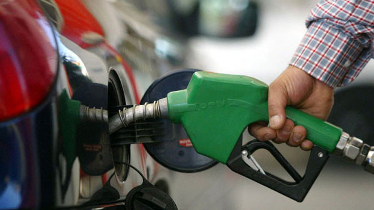 Benzine 7, motorine 8 kuruş zam geldi