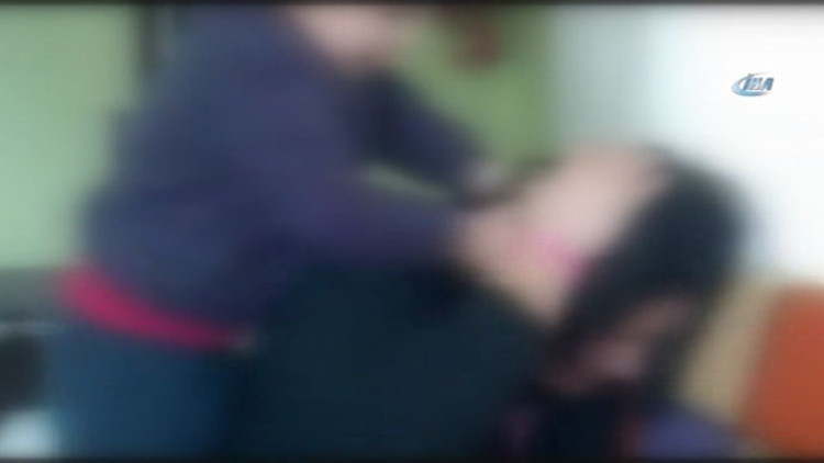 Ablasını döven çocuk videosuna tepki yağdı