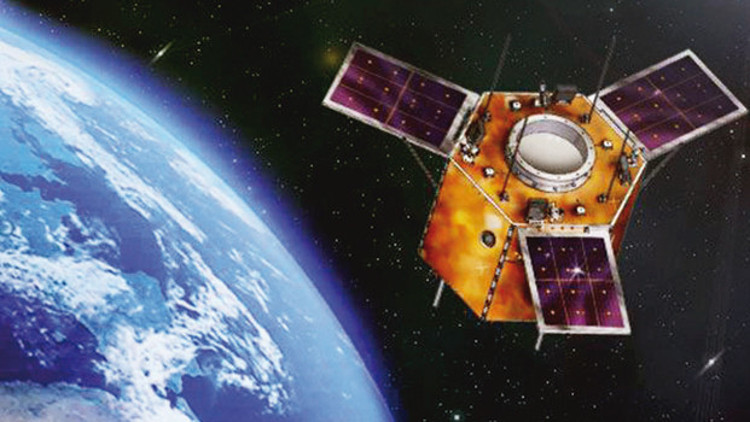 Altı saatte bir Kandilin fotoğrafını çekecek